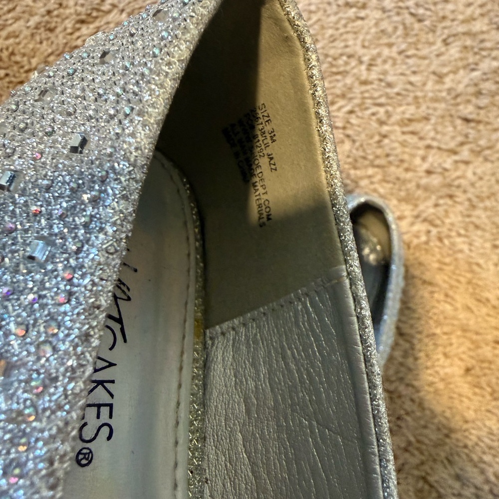 Hot Cakes Sparkling Silver Girls Ballet Flats - Picture 4 of 4
